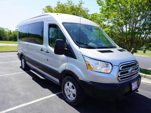 Used 2019 Ford Transit 350 XLT RWD image 4