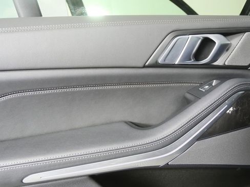 Used 2024 BMW X5 xDrive40i AWD/4WD image 13