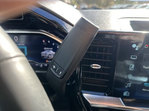 Certified 2025 Chevrolet Silverado 1500 LT image 18