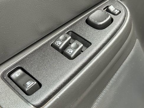 Used 2007 Chevrolet Silverado 1500 LT w/ Extended Cab Value Package image 19