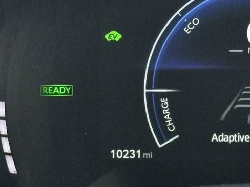 Used 2024 Toyota Corolla Cross XSE image 16