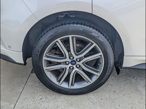 Used 2019 Ford Edge Titanium w/ Equipment Group 301A FWD image 16