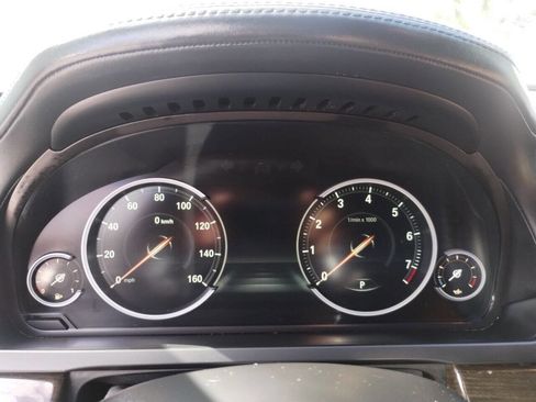 Used 2014 BMW 750i xDrive AWD/4WD image 18