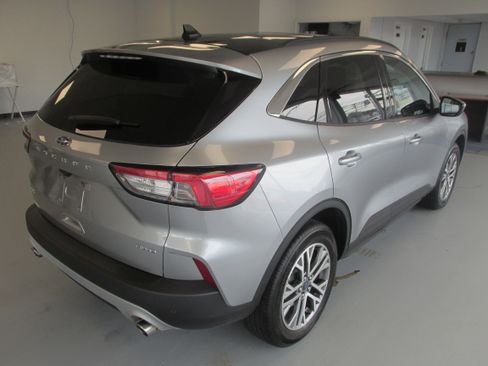 Used 2022 Ford Escape SEL w/ Technology Package image 4