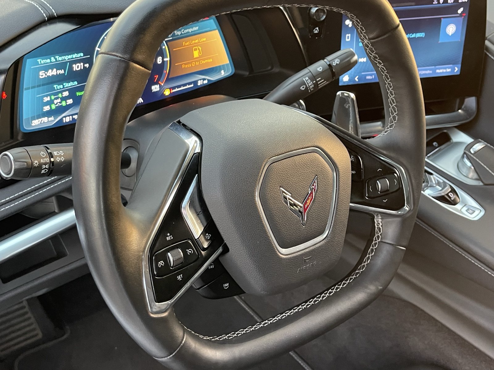 Used 2024 Chevrolet Corvette Stingray Coupe RWD image 20