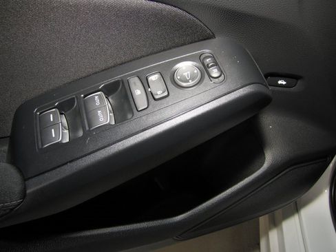 Certified 2024 Honda Civic Sport image 10