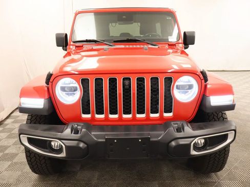 Used 2021 Jeep Wrangler Unlimited Sahara AWD/4WD image 4
