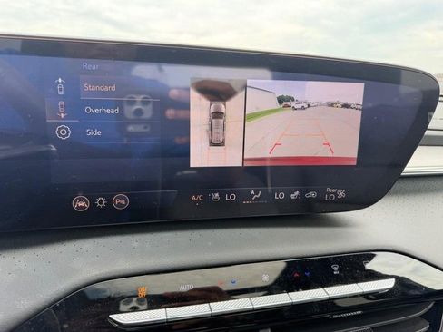 Used 2025 Buick Enclave Avenir w/ LPO, All-Weather Package FWD image 25