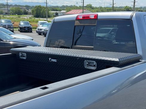 Used 2019 RAM 1500 Classic SLT image 36