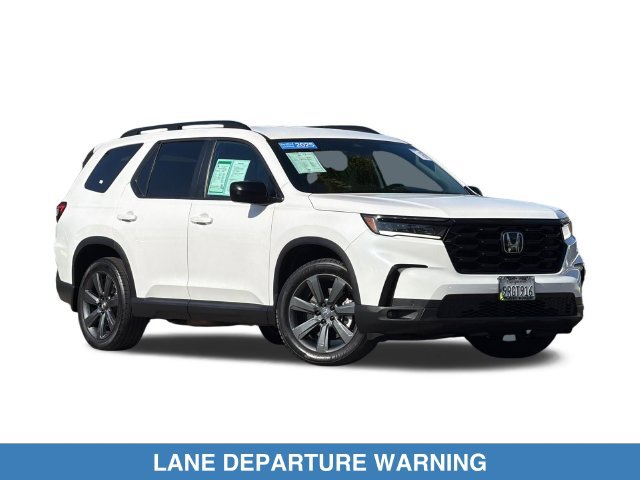 Certified 2025 Honda Pilot Sport image 4