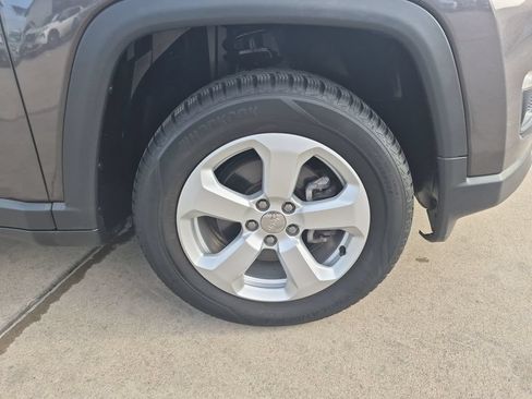 Used 2018 Jeep Compass Latitude w/ Popular Equipment Group AWD/4WD image 10