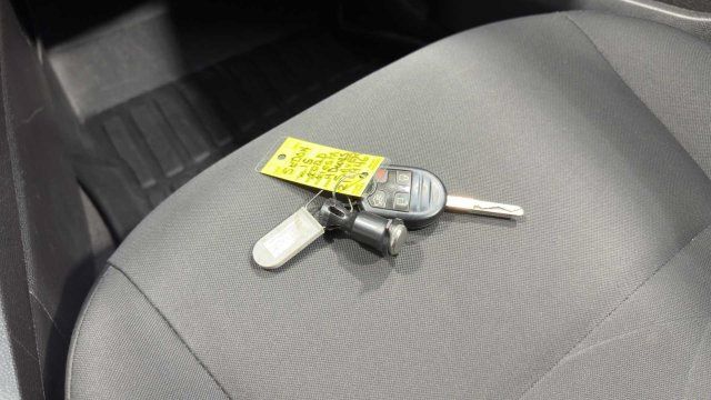 Used 2015 Ford Fiesta SE FWD image 22