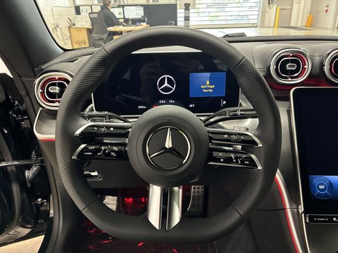 Used 2025 Mercedes-Benz CLE 450 4MATIC Cabriolet image 8