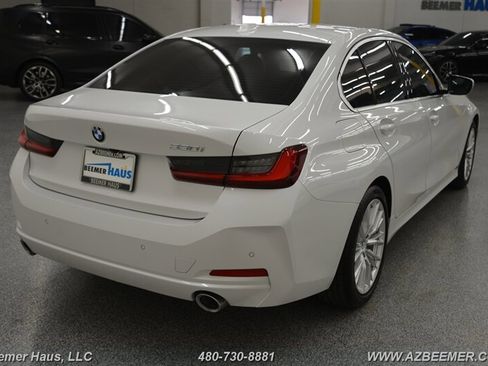 Used 2024 BMW 330i Sedan w/ Convenience Package RWD image 8