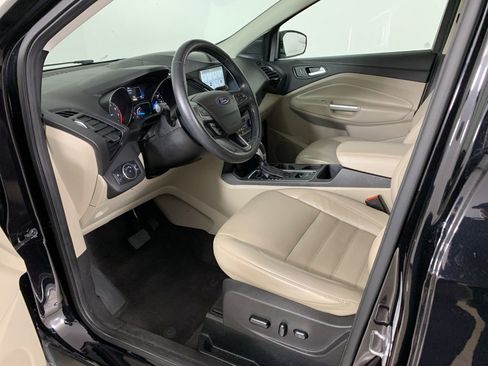 Used 2019 Ford Escape Titanium image 28