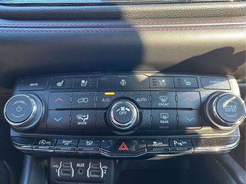 Certified 2023 Dodge Durango GT image 22