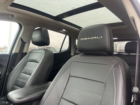 Used 2022 GMC Terrain Denali w/ Denali Premium Package image 17