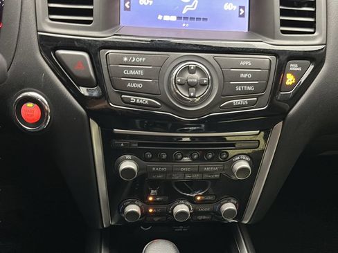 Used 2018 Nissan Pathfinder SV AWD/4WD image 33