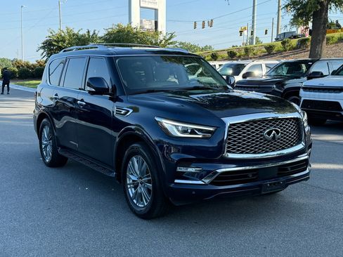 Used 2021 INFINITI QX80 Luxe w/ All-Season Package AWD/4WD image 7