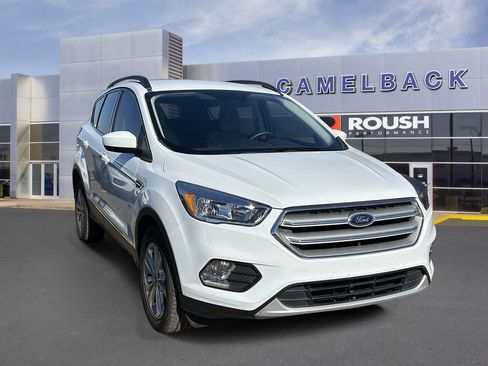 Used 2018 Ford Escape SE FWD image 4