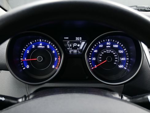 Used 2015 Hyundai Elantra SE FWD image 20