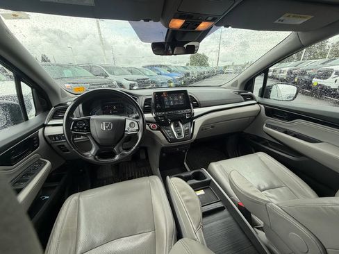 Used 2018 Honda Odyssey Elite image 3