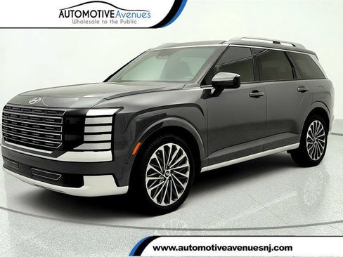 Used 2026 Hyundai Palisade Calligraphy FWD image 1