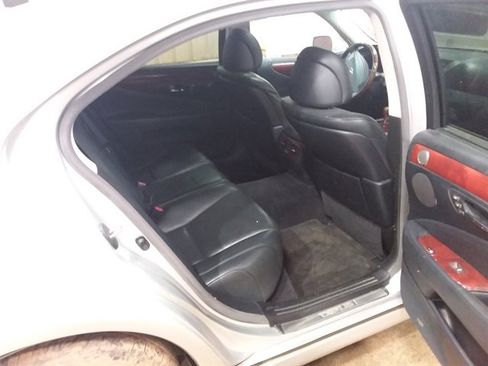 Used 2007 Lexus LS 460 L RWD image 12