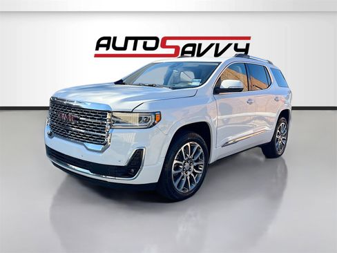 Used 2023 GMC Acadia Denali image 3