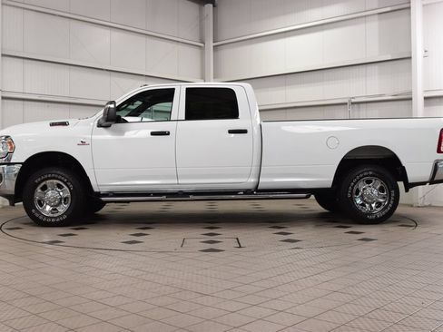 Used 2024 RAM 3500 Tradesman AWD/4WD image 4