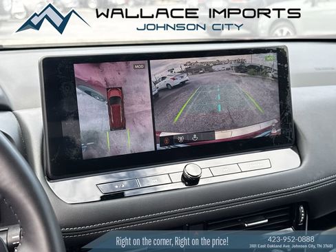 Used 2025 Nissan Rogue SL AWD/4WD image 24
