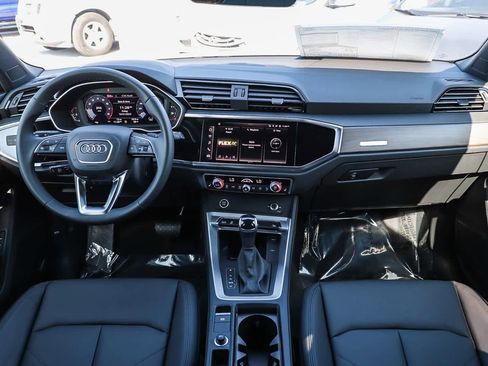 New 2025 Audi Q3 2.0T Premium image 15