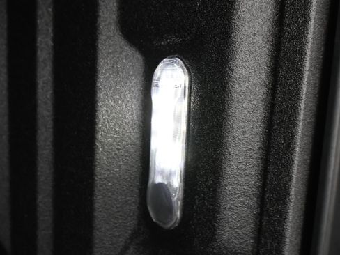 Used 2025 RAM 1500 Limited AWD/4WD image 33