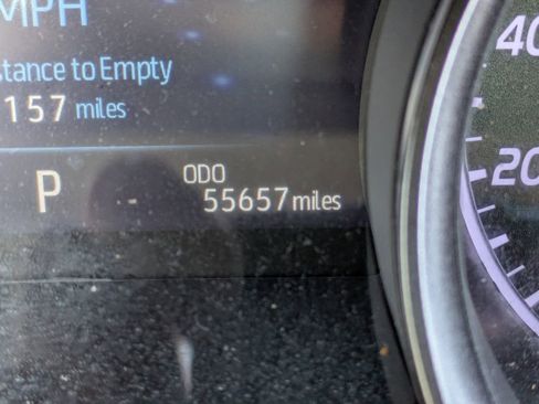 Used 2023 Toyota Camry SE w/ Cold Weather Package image 27