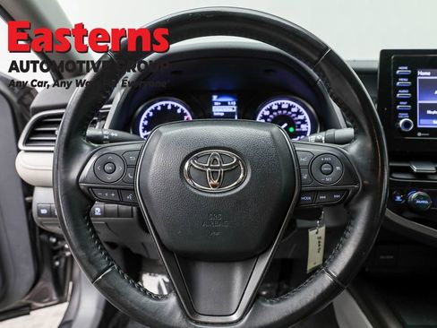 Used 2023 Toyota Camry SE image 10