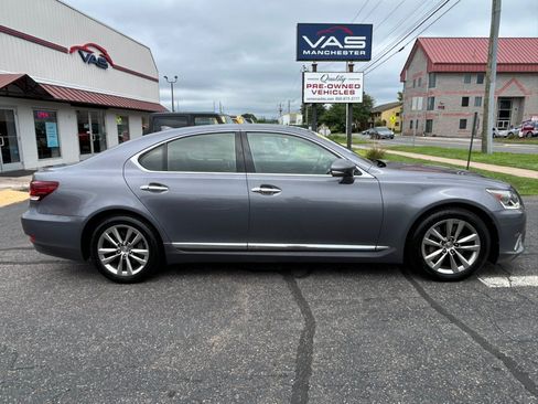 Used 2015 Lexus LS 460 AWD w/ Comfort Package image 4
