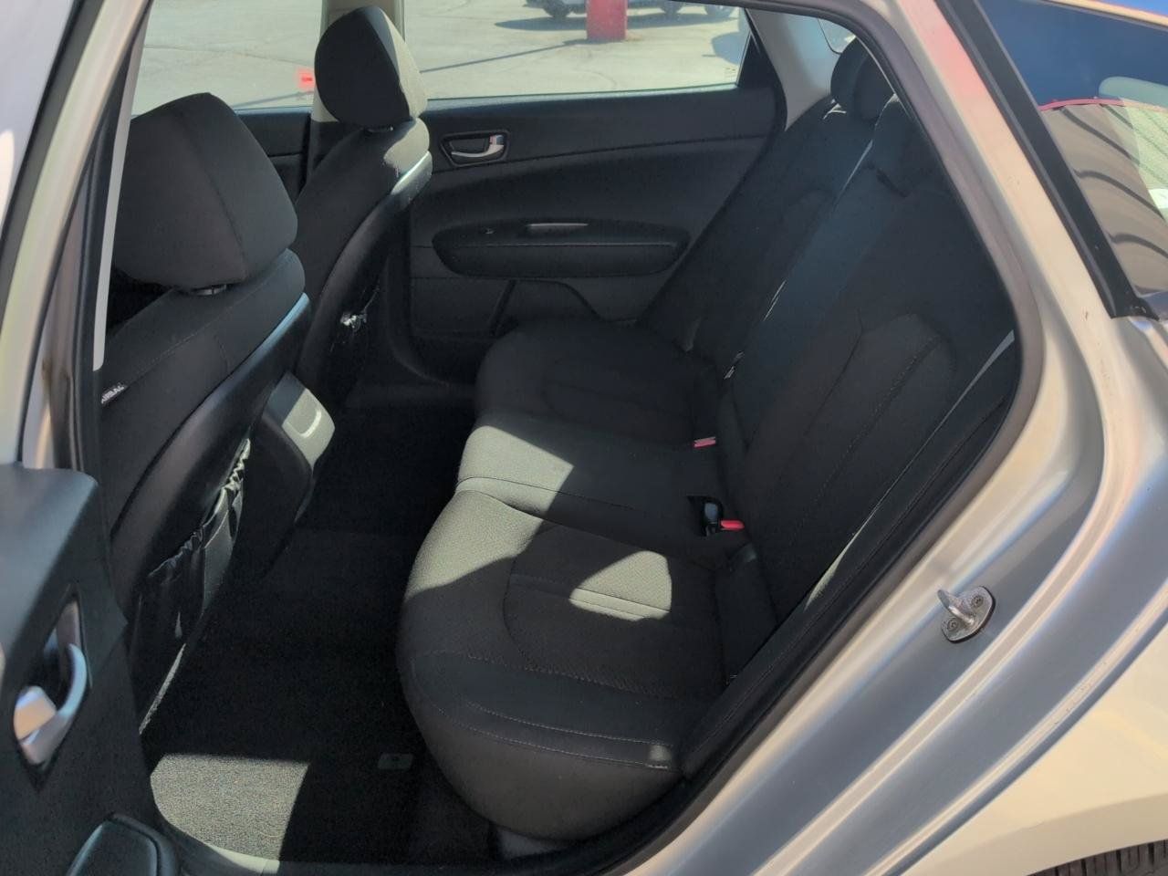 Used 2017 Kia Optima LX FWD image 10