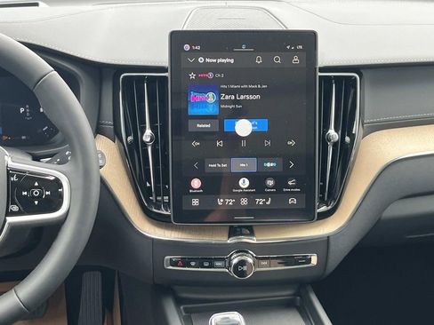 New 2026 Volvo XC60 B5 Ultra w/ Climate Package AWD/4WD image 16