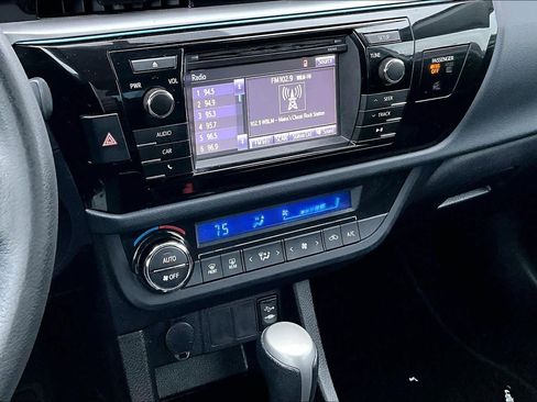 Used 2015 Toyota Corolla S image 6