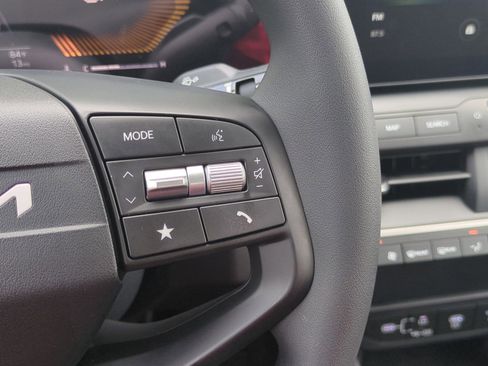 New 2026 Kia K4 LXS image 19