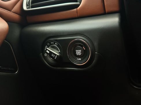 Used 2022 Maserati Levante GT AWD/4WD image 18