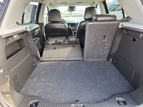 Used 2019 Chevrolet Trax LT w/ LT Convenience Package FWD image 32