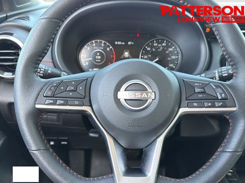 Used 2023 Nissan Kicks SR FWD image 15