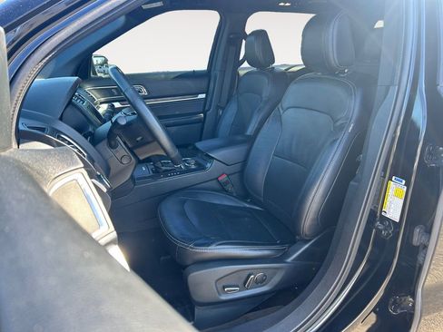 Used 2018 Ford Explorer Limited w/ Ford Safe & Smart Package AWD/4WD image 6