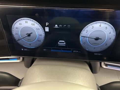 Used 2024 Hyundai Elantra SEL FWD image 20