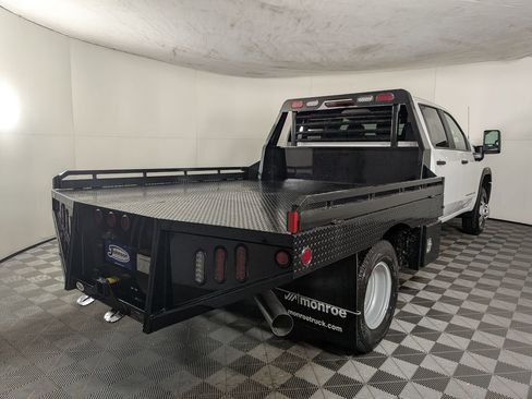 New 2025 GMC Sierra 3500 Pro w/ Convenience Package AWD/4WD image 7