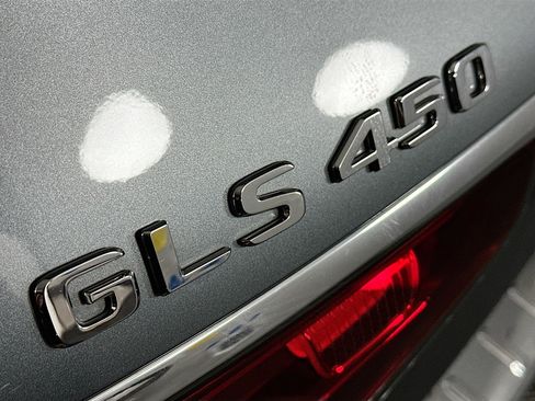 Used 2024 Mercedes-Benz GLS 450 4MATIC image 29