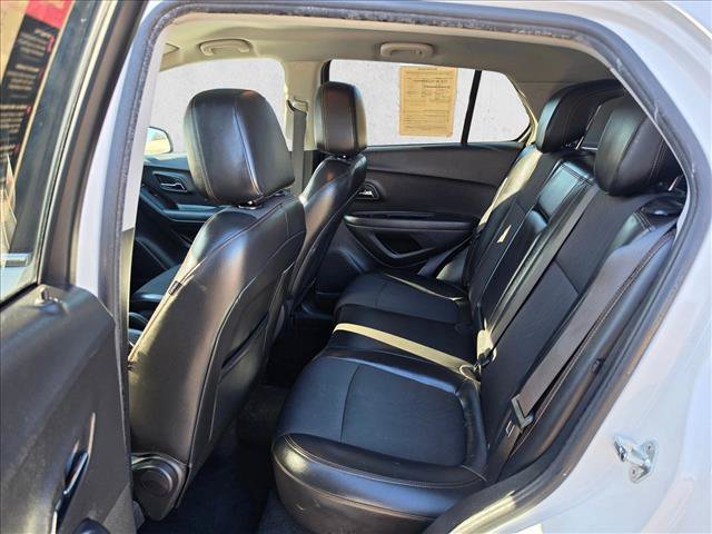 Used 2019 Chevrolet Trax LT w/ LT Convenience Package AWD/4WD image 17
