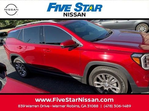 Used 2024 GMC Terrain SLT image 13