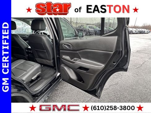 Used 2023 GMC Acadia SLT w/ Technology Package image 16